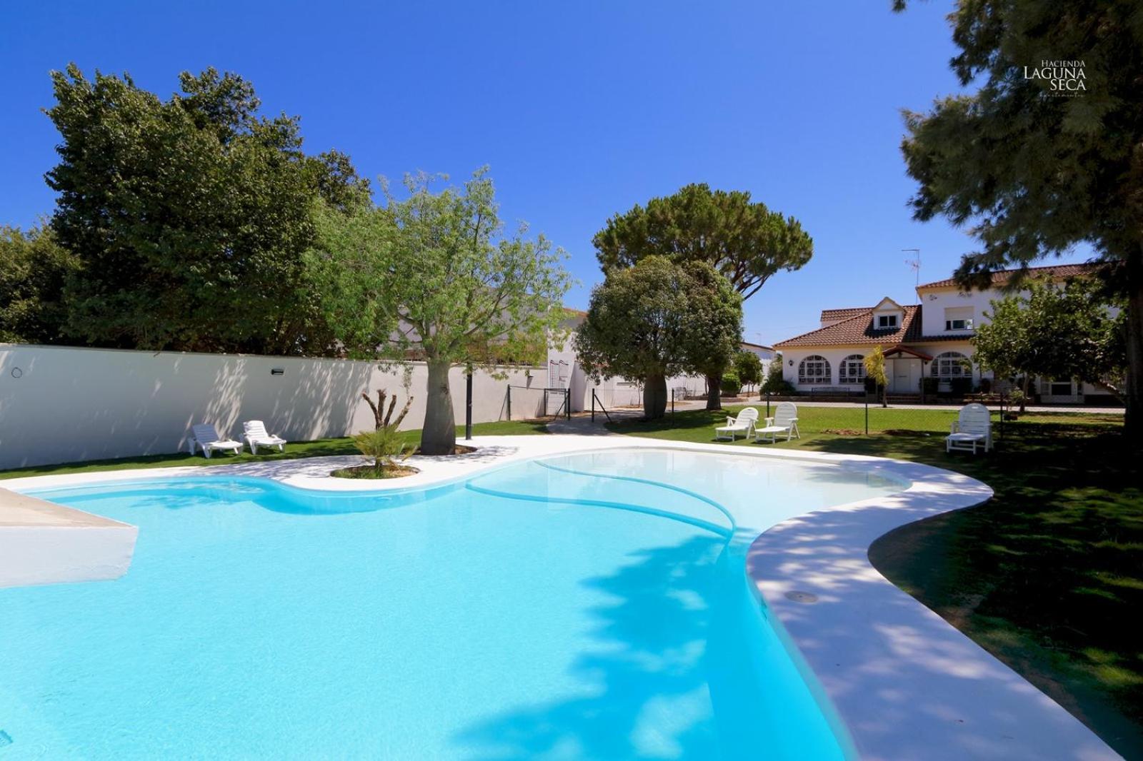 Hacienda Laguna Seca - Apart. Lavanda Chiclana de la Frontera Exterior foto